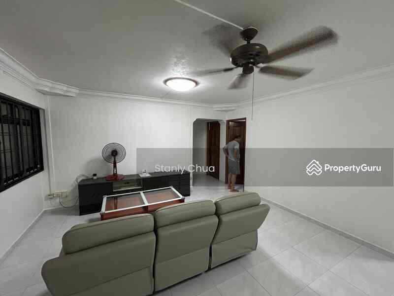 Prop-GPT: HDB Flat: D25  751 Woodlands Circle