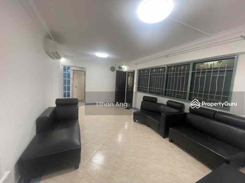 Prop-GPT: HDB Flat: D27  421 Canberra Road