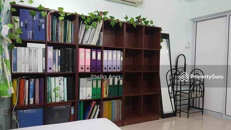 Prop-GPT: HDB Flat: D25  821 Woodlands Street 82