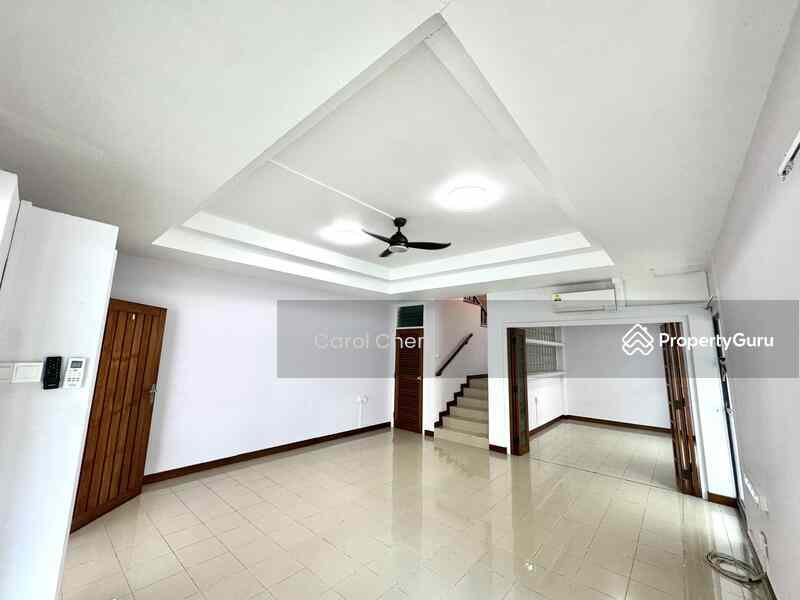 Prop-GPT: Corner Terrace: D10  Stevens Road - Fernhill