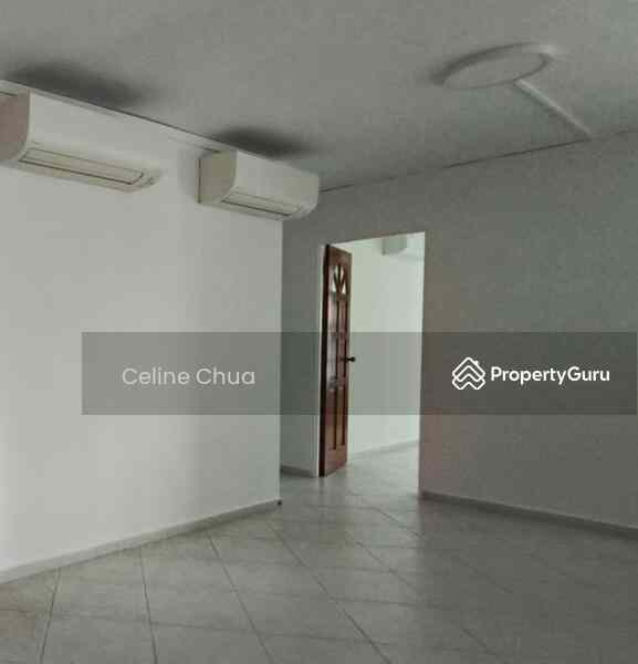 Prop-GPT: HDB Flat: D25  582 Woodlands Drive 16
