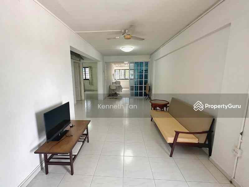 Prop-GPT: HDB Flat: D20 Ang Mo Kio 564 Cheng San Place
