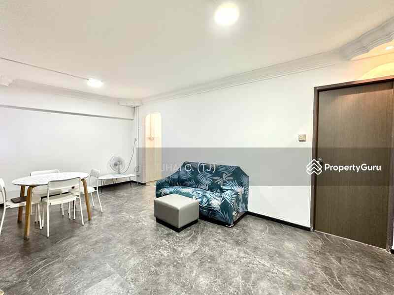 Prop-GPT: HDB Flat: D27 Yishun 768 Yishun Avenue 3