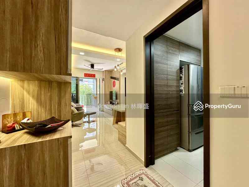 Prop-GPT: Executive Condominium: D27 Yishun The Brownstone