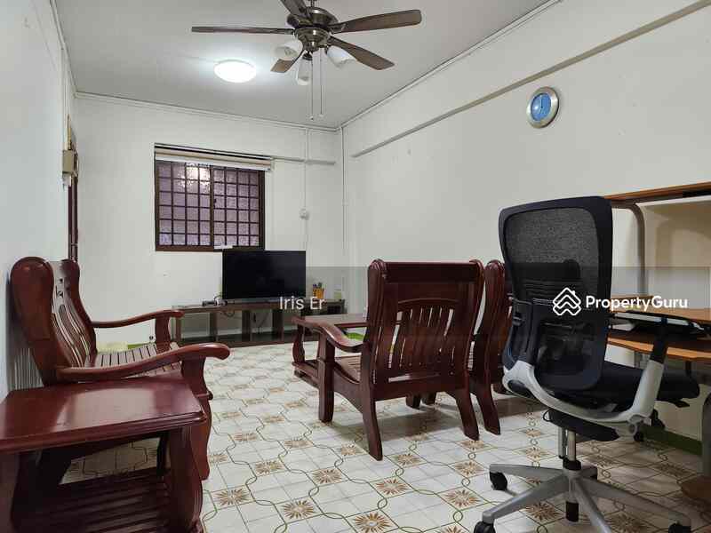 Prop-GPT: HDB Flat: D22 Boon Lay 531 Jurong West Street 52