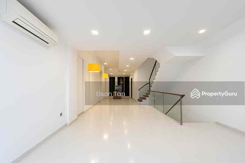 Prop-GPT: Condominium - Cluster House: D19 Serangoon Verdana Villas @ Serangoon Garden