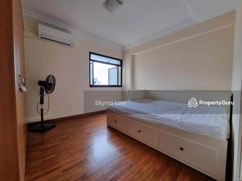 Prop-GPT: HDB Flat: D19 Serangoon 548 Serangoon North Avenue 3