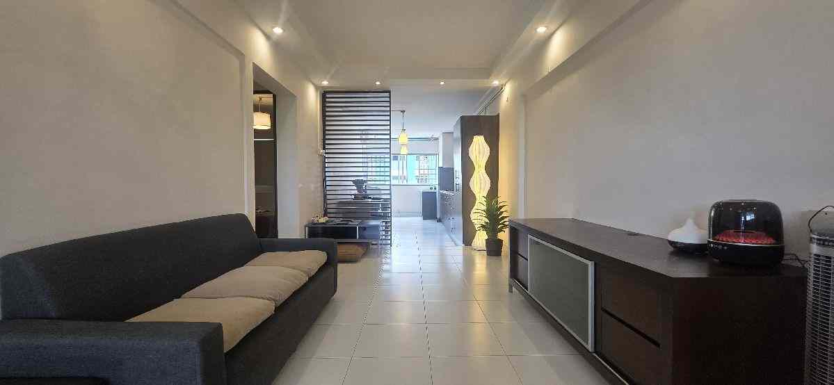 218 Ang Mo Kio Avenue 1: D20 Ang Mo Kio HDB Apartment | Prop-GPT the AI-Powered Property Guru