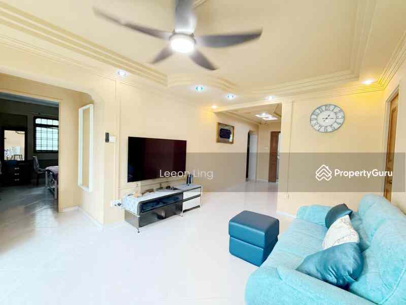 Prop-GPT: HDB Flat: D22 Boon Lay 648C Jurong West Street 61