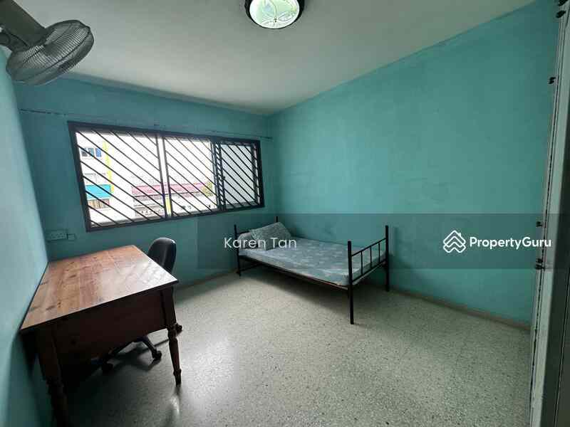 Prop-GPT: HDB Flat: D25 Woodlands 159 Woodlands Street 13