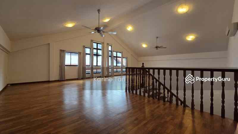Prop-GPT: Semi-Detached: D10 Holland Holland Grove