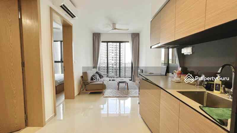 Prop-GPT: Condominium: D23 Hillview Midwood