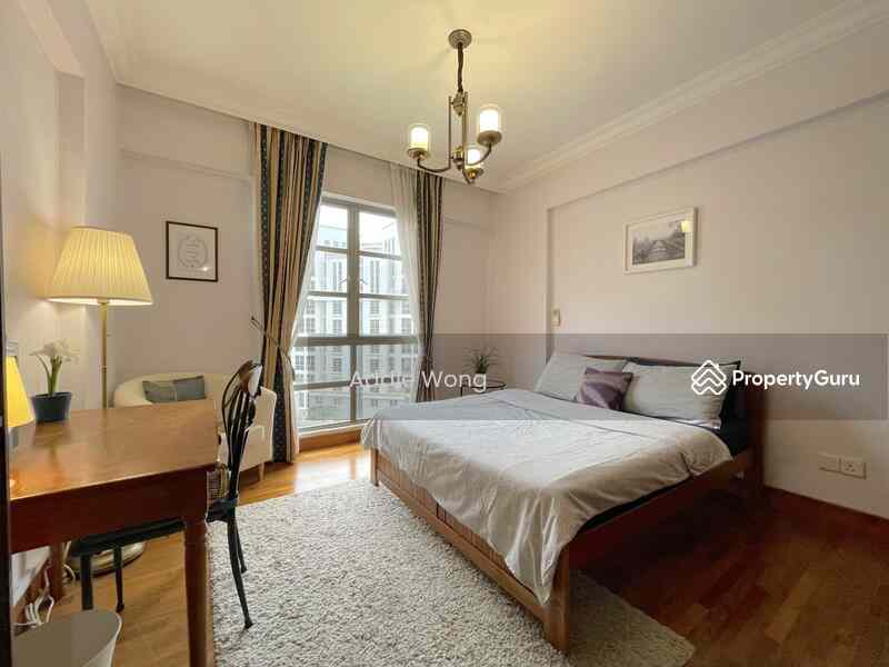 Condo Master Bedroom @ Lakeside MRT: D22 Boon Lay Condominium | Prop-GPT the AI-Powered Property Guru