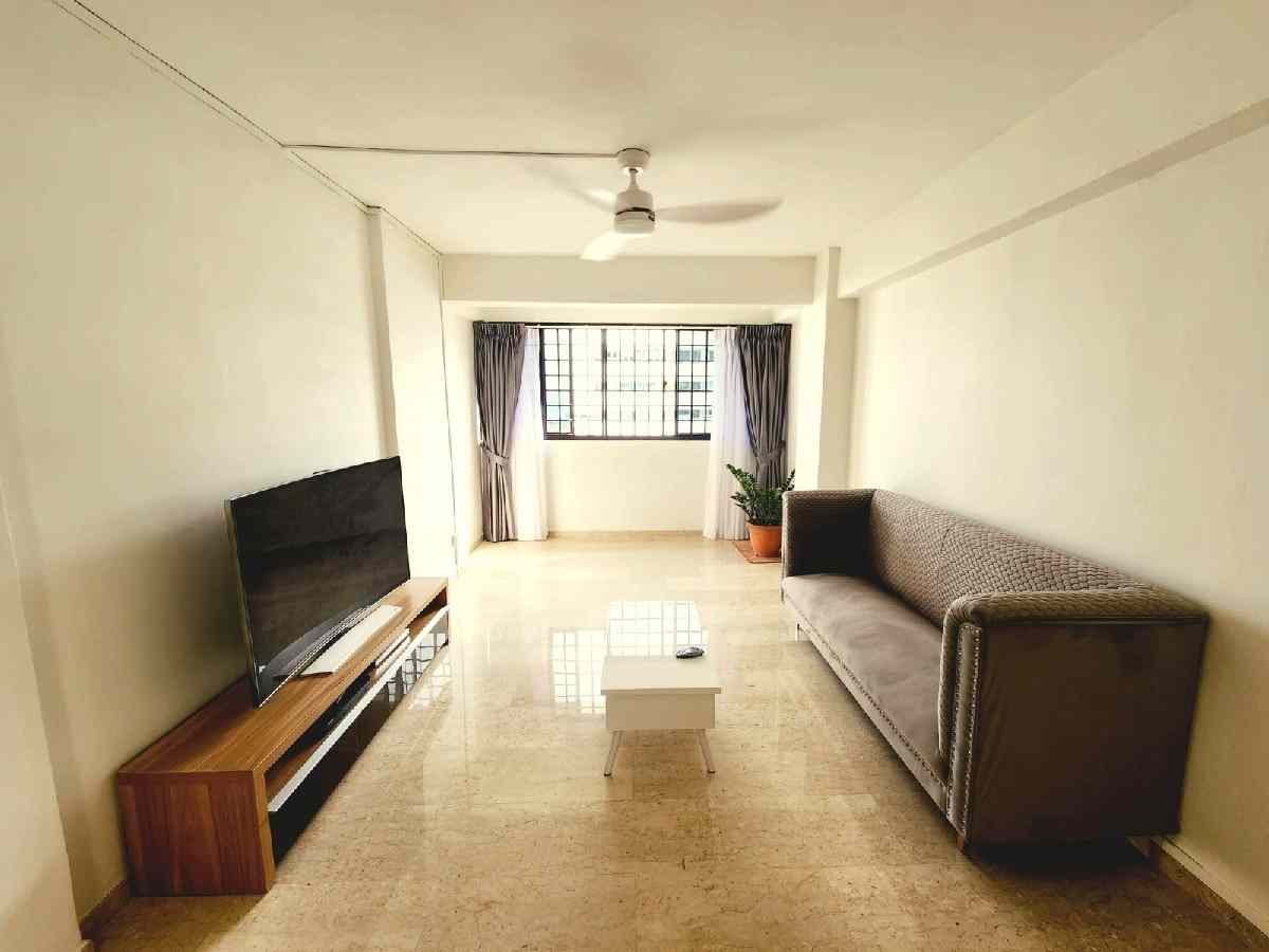 Pandan Gardens: D22 Jurong HDB Apartment | Prop-GPT the AI-Powered Property Guru