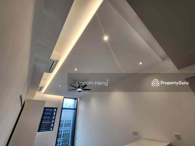 Prop-GPT: Condominium: D07  The M