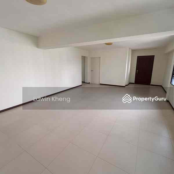 Prop-GPT: HDB Flat: D22 Boon Lay 268B Boon Lay Drive