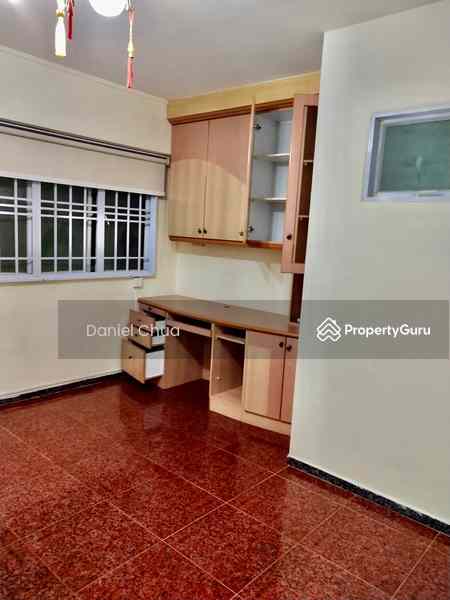 448 Hougang Avenue 10: D19 Hougang HDB Flat | Prop-GPT the AI-Powered Property Guru