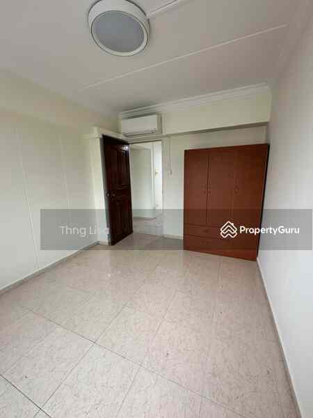 Prop-GPT: HDB Flat: D22 Boon Lay 664C Jurong West Street 64