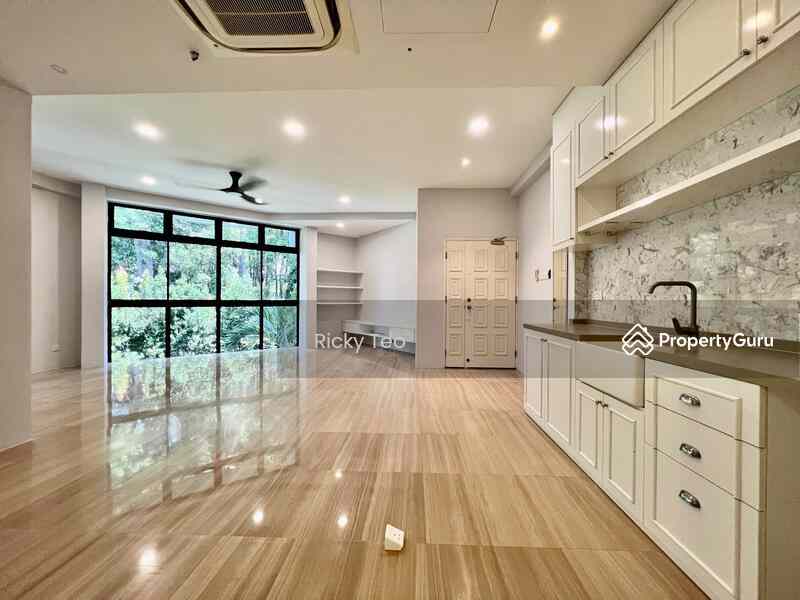 Holland Hill Park: D10 Holland Condominium | Prop-GPT the AI-Powered Property Guru