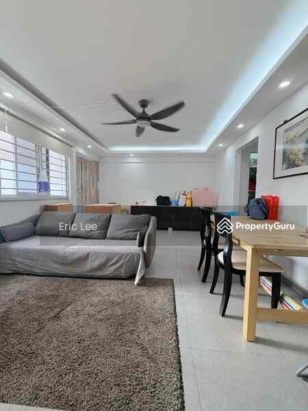Prop-GPT: HDB Flat: D19 Hougang 511 Hougang Avenue 10