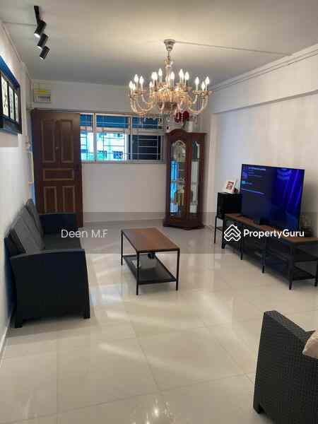 Prop-GPT: HDB Flat: D18 Tampines 295 Tampines Street 22