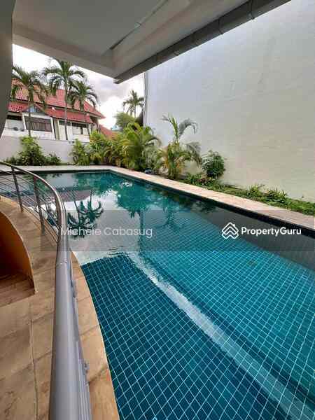 Prop-GPT: Condominium: D15  Bournemouth Eight