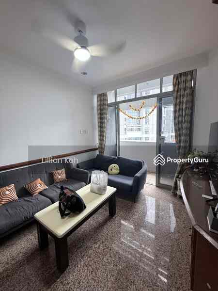 Prop-GPT: Condominium: D16 Bayshore The Bayshore
