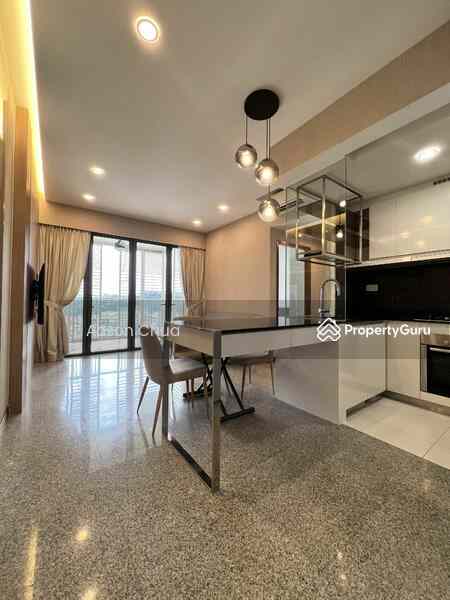 Prop-GPT: Condominium: D05  Seahill