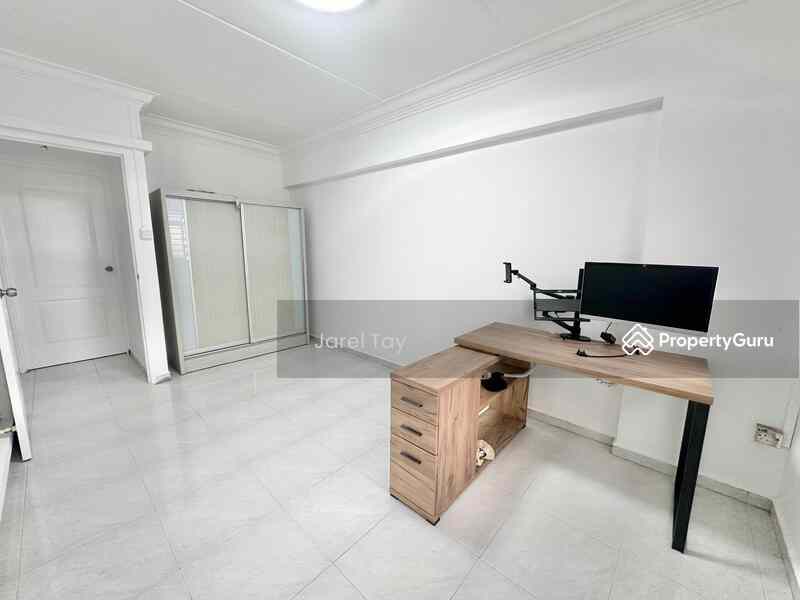 944 Hougang Street 92: D19 Hougang HDB Flat | Prop-GPT the AI-Powered Property Guru
