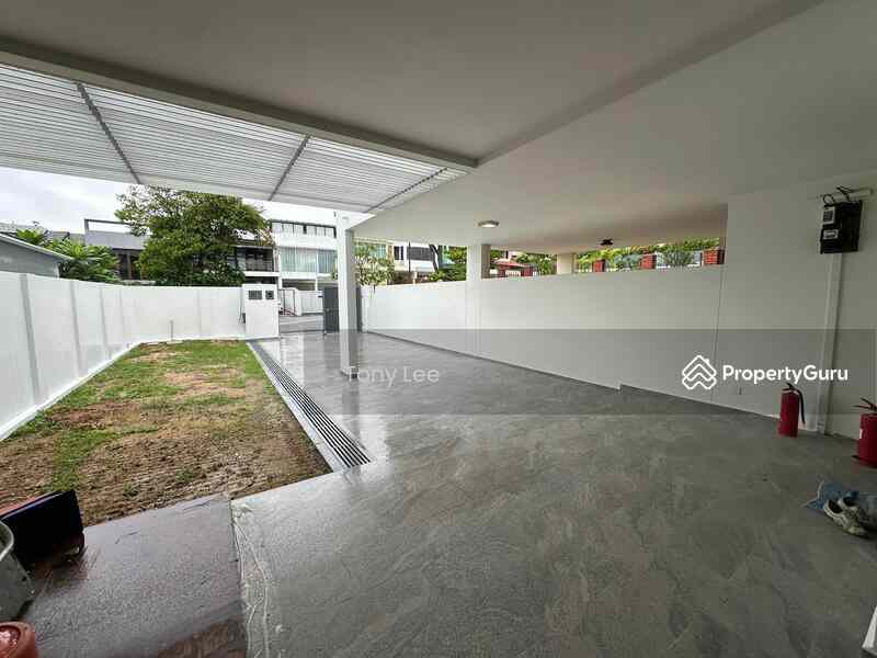 Prop-GPT: Terrace: D16 Bayshore Kew Cottages