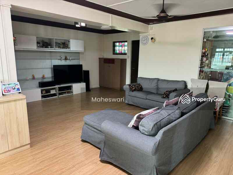 Prop-GPT: HDB Flat: D22 Boon Lay 756 Jurong West Street 74