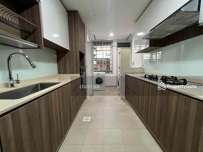 Prop-GPT: Condominium: D21 Upper Bukit Timah Maple Woods