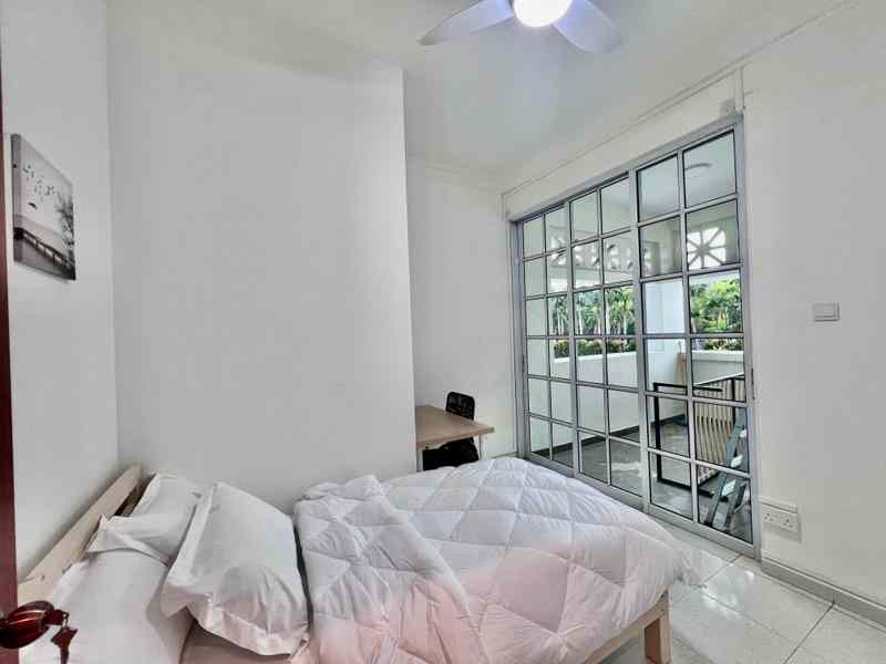 Villa De West: D05 Pasir Panjang Condominium | Prop-GPT the AI-Powered Property Guru