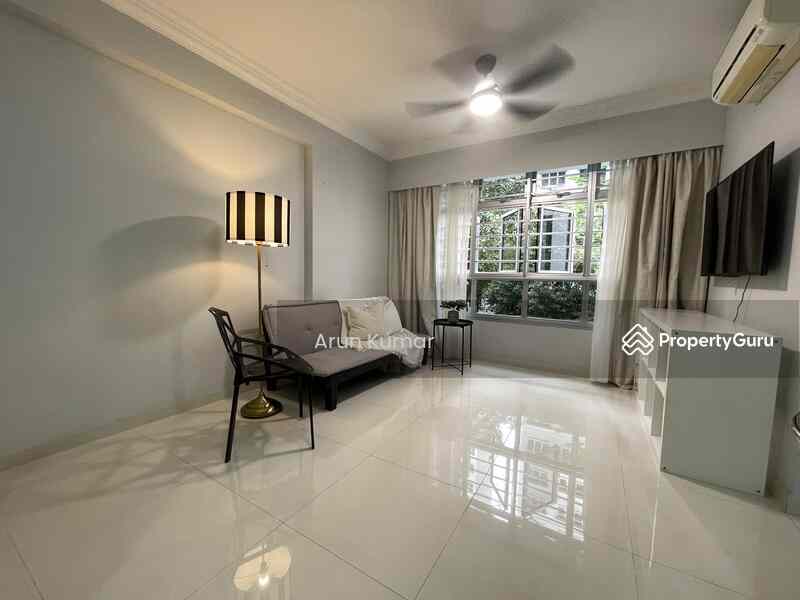Prop-GPT: HDB Flat: D19 Punggol 327C Sumang Walk