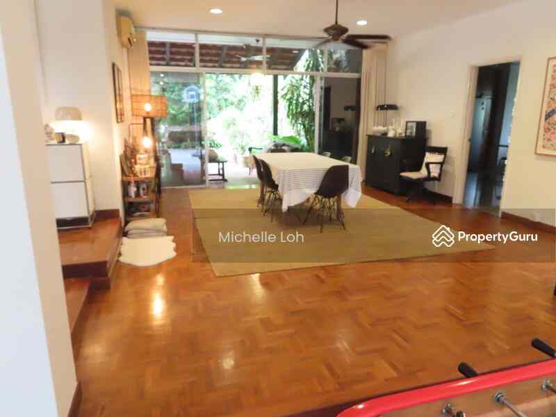 Prop-GPT: Bungalow - Good Class: D10  Bukit Timah