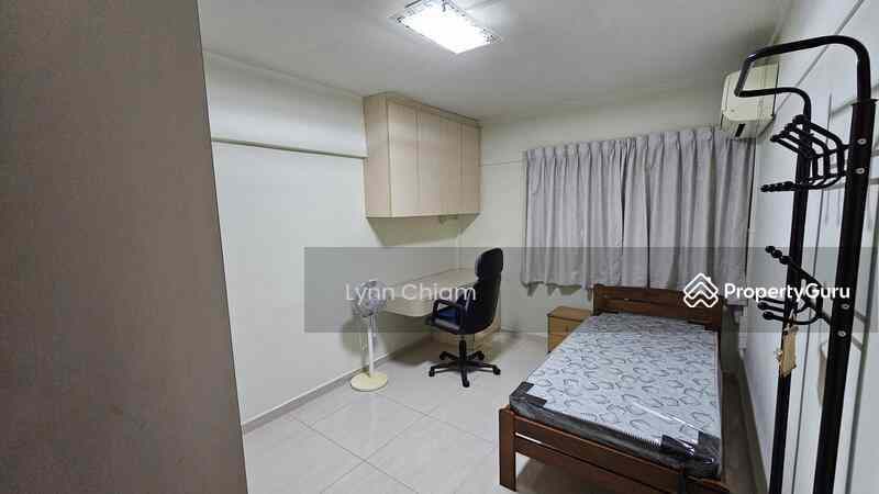 Prop-GPT: HDB Flat: D20 Ang Mo Kio 209 Ang Mo Kio Avenue 3