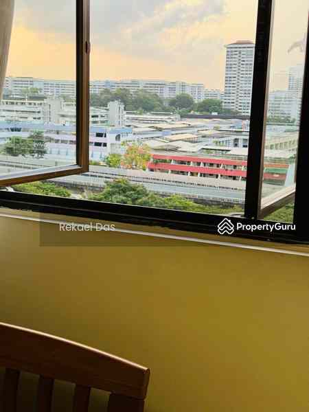 Prop-GPT: HDB Flat: D16 Bedok 23 Bedok South Avenue 1