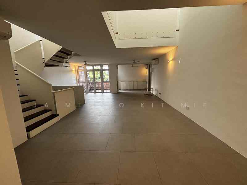 Prop-GPT: Condominium: D04 Mount Faber Mount Faber Lodge