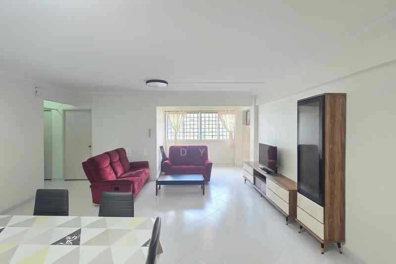 Prop-GPT: HDB Flat: D25 Woodlands 547 Woodlands Drive 16