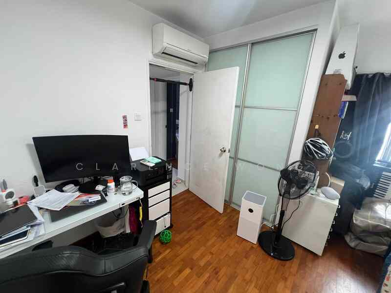 Prop-GPT: Condominium: D16  Aquarius By The Park