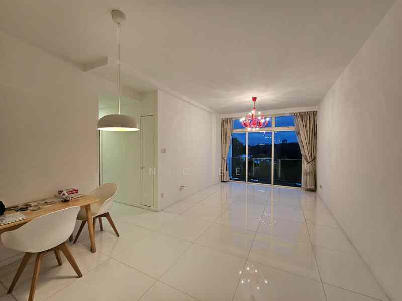 Prop-GPT: Condominium: D21 Upper Bukit Timah The Cascadia