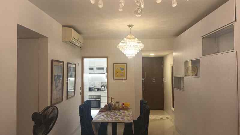 Prop-GPT: Condominium: D17  Parc Olympia
