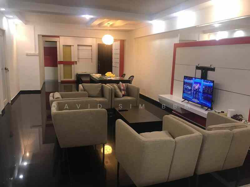 Prop-GPT: HDB Flat: D25 Woodlands 640 Woodlands Ring Road