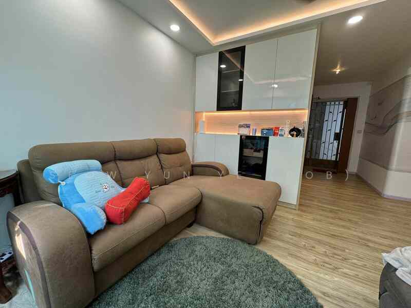 Prop-GPT: HDB Flat: D27 Yishun 513C Yishun Street 51