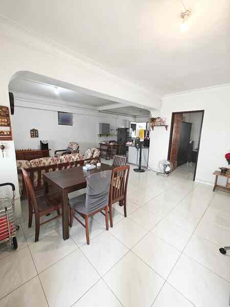 Prop-GPT: HDB Flat: D22 Boon Lay 747 Jurong West Street 73