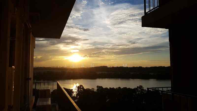 Prop-GPT: Condominium: D18 Simei Q Bay Residences