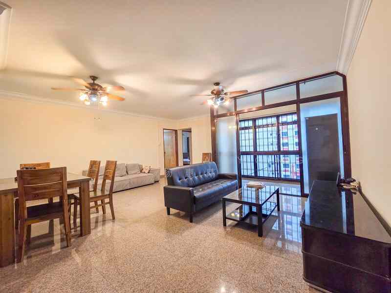 Prop-GPT: HDB Flat: D19 Sengkang 187A Rivervale Drive