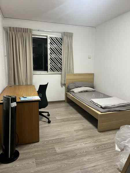 Prop-GPT: HDB Flat: D27 Yishun 138 Yishun Ring Road