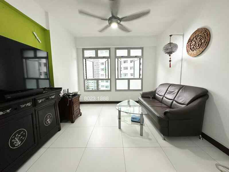 Prop-GPT: HDB Flat: D28 Seletar 414B Fernvale Link