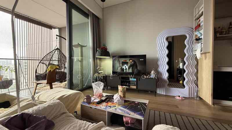 Prop-GPT: Condominium: D09  OUE Twin Peaks